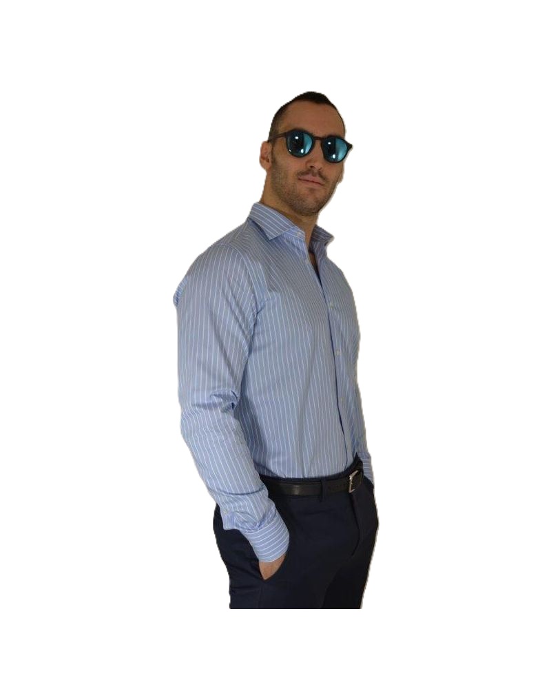 GM1120S16 - Camicia uomo in popeline di cotone 100% rigato bianco su fondo cielo - Ghilardi - Vendita e produzione di camicie da uomo dal 1940